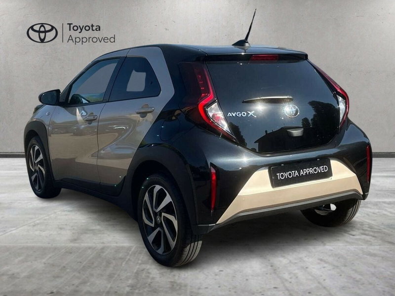 Toyota Aygo X usata a Lecco (5)