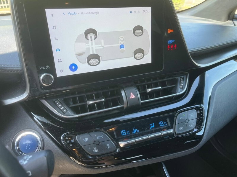 Toyota Toyota C-HR usata a Lecco (10)