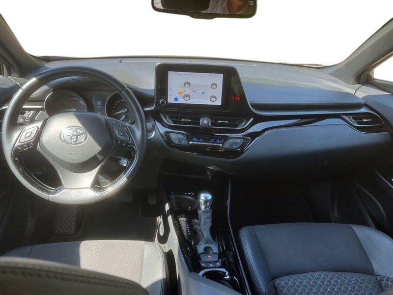 Toyota Toyota C-HR usata a Lecco (17)
