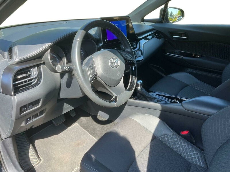 Toyota Toyota C-HR usata a Lecco (7)