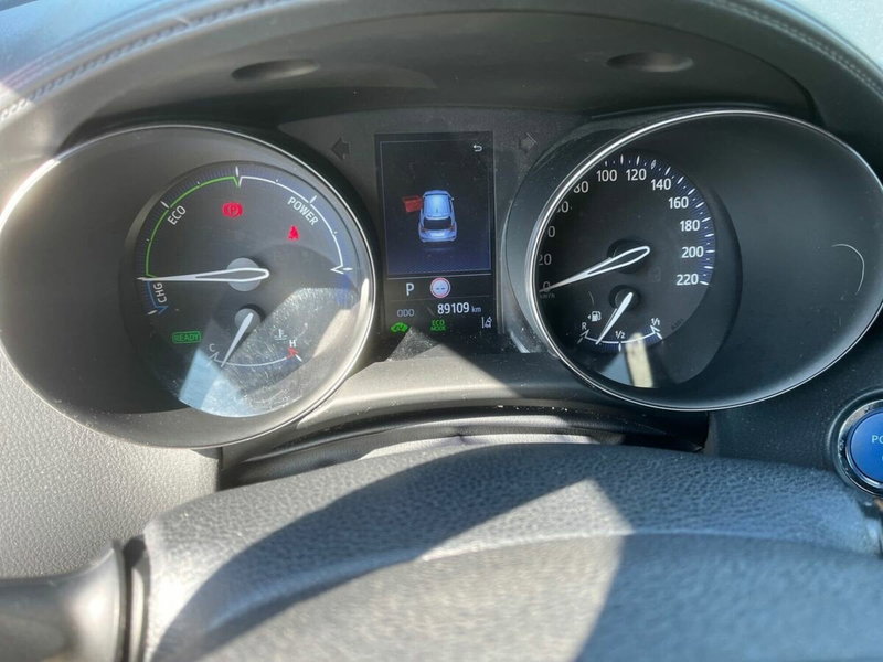 Toyota Toyota C-HR usata a Lecco (9)