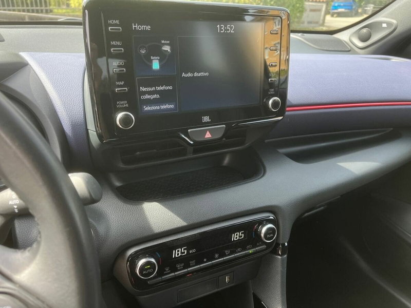 Toyota Yaris usata a Lecco (9)