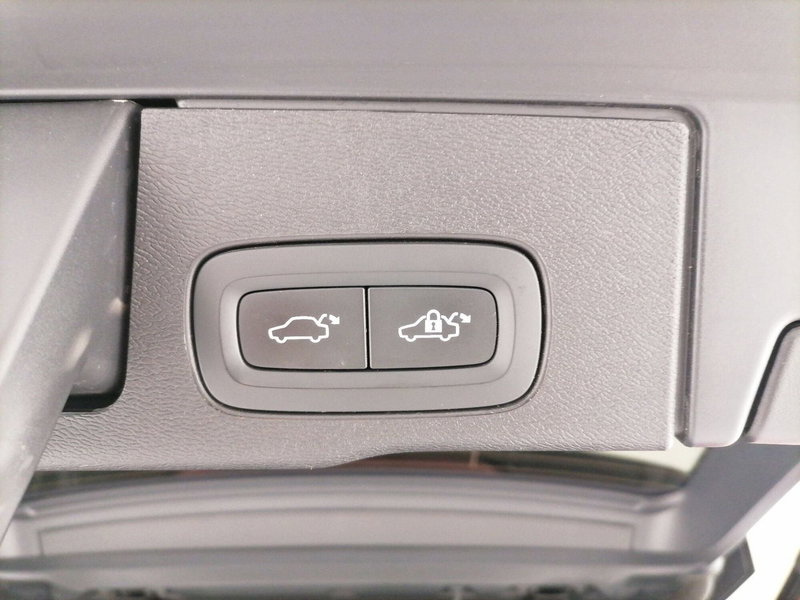 Volvo XC60 usata a Roma (11)