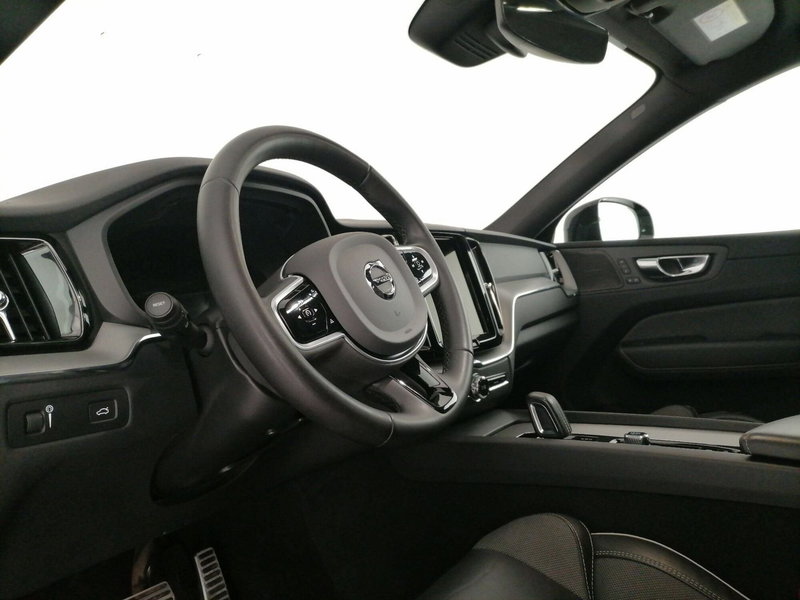 Volvo XC60 usata a Roma (12)