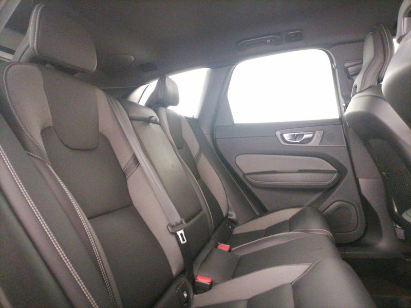 Volvo XC60 usata a Roma (8)