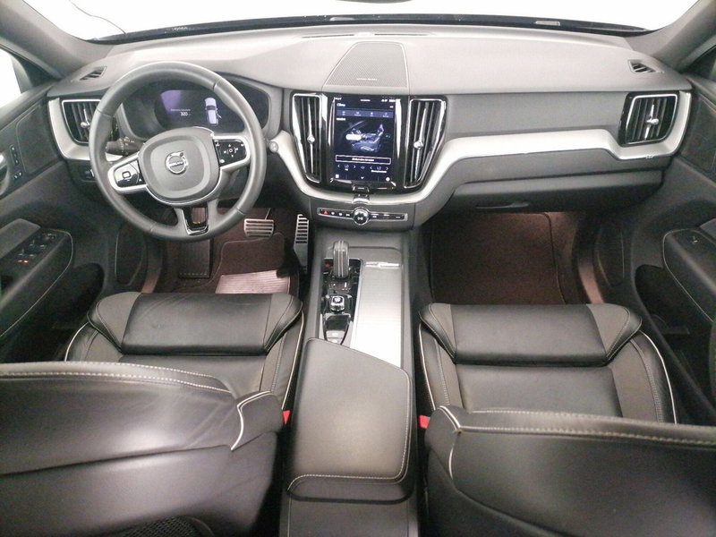 Volvo XC60 usata a Roma (9)