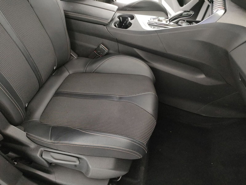 Peugeot 3008 usata a Caserta (13)