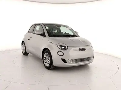 Fiat 500 Cabrio 42 kWh nuova a Caserta