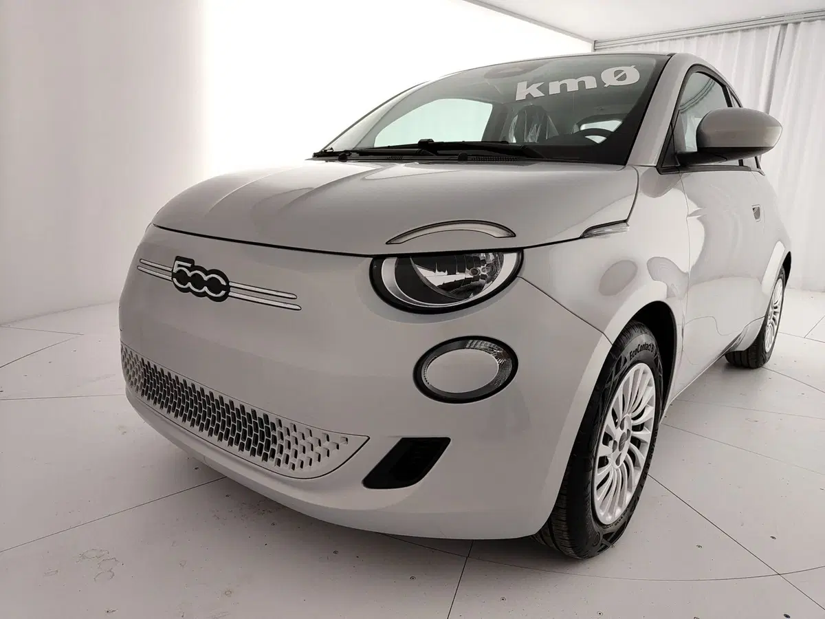 Fiat 500 Cabrio nuova a Caserta (13)