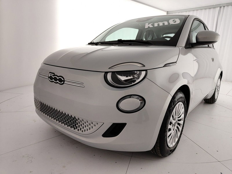 Fiat 500 Cabrio nuova a Caserta (13)