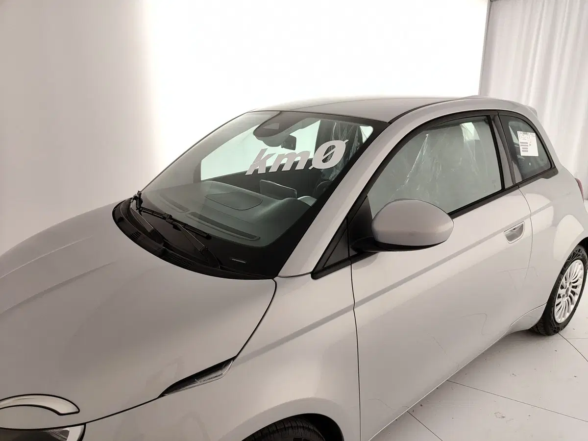 Fiat 500 Cabrio nuova a Caserta (14)
