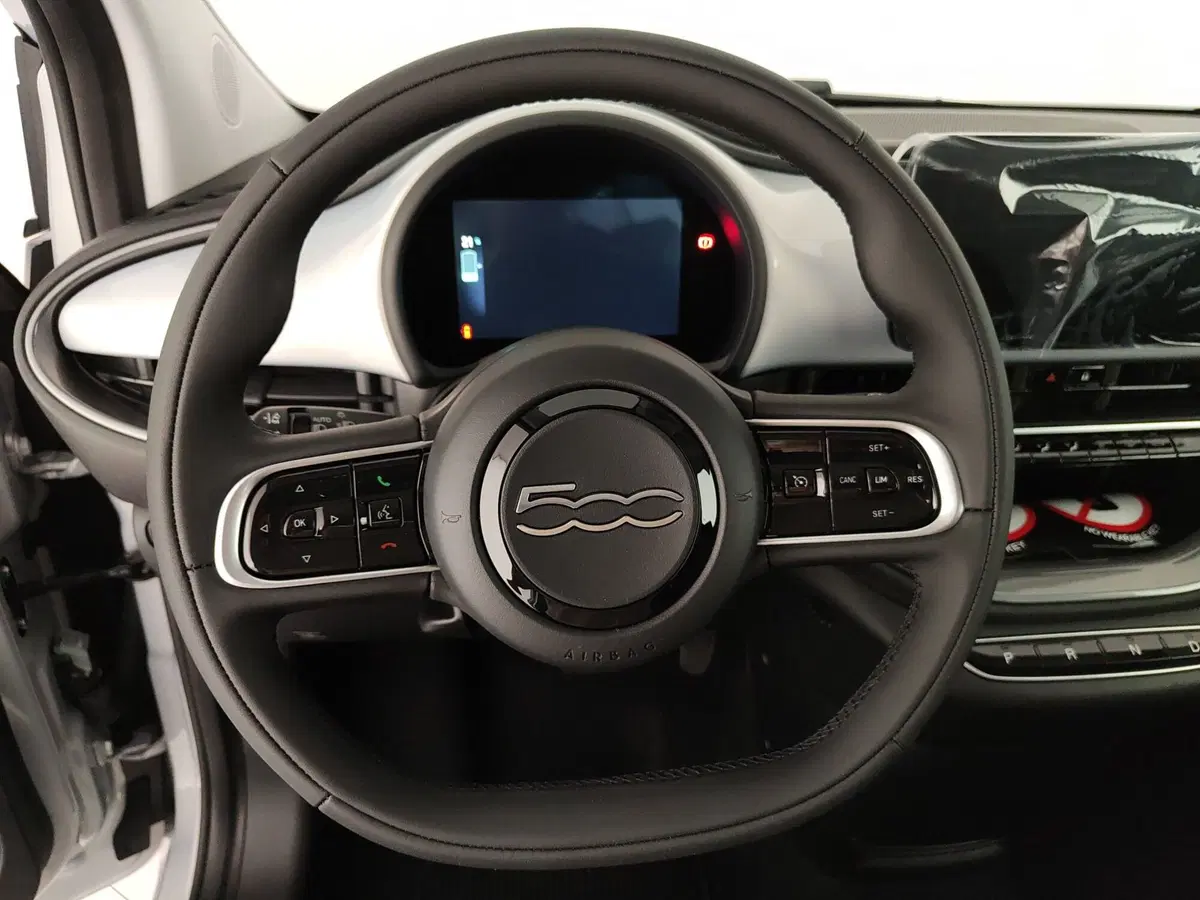Fiat 500 Cabrio nuova a Caserta (16)