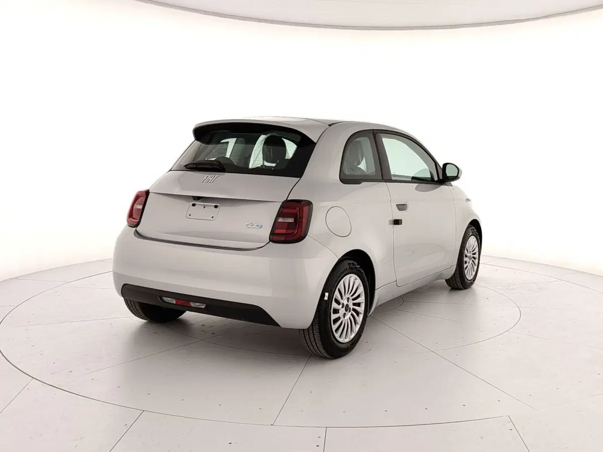 Fiat 500 Cabrio nuova a Caserta (6)