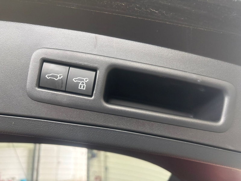 Lexus UX usata a Vicenza (13)