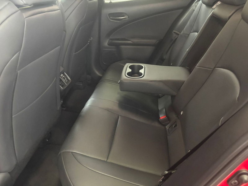 Lexus UX usata a Vicenza (16)