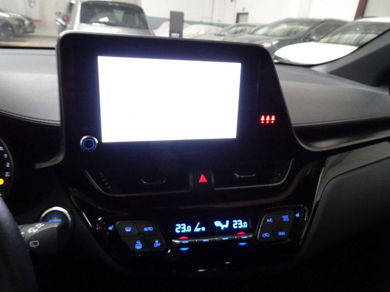 Toyota Toyota C-HR usata a Treviso (15)