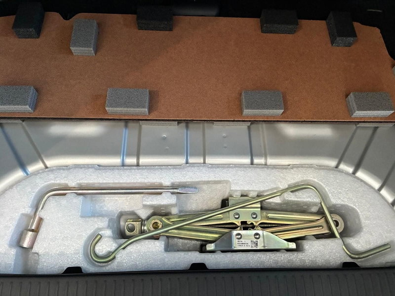 Suzuki Jimny nuova a Prato (12)