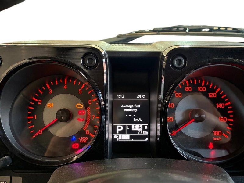 Suzuki Jimny nuova a Prato (13)