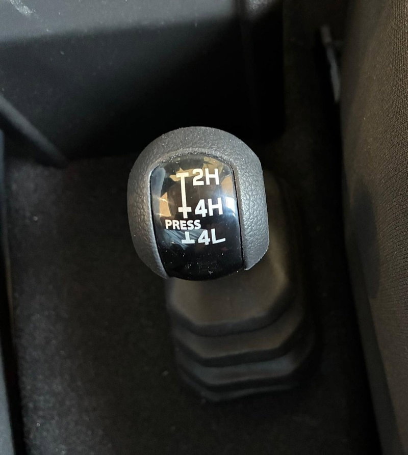 Suzuki Jimny nuova a Prato (17)