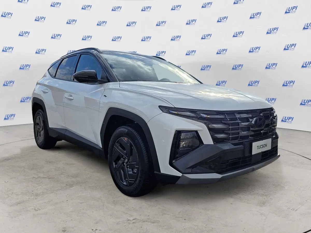 Hyundai Tucson nuova a Pistoia (3)