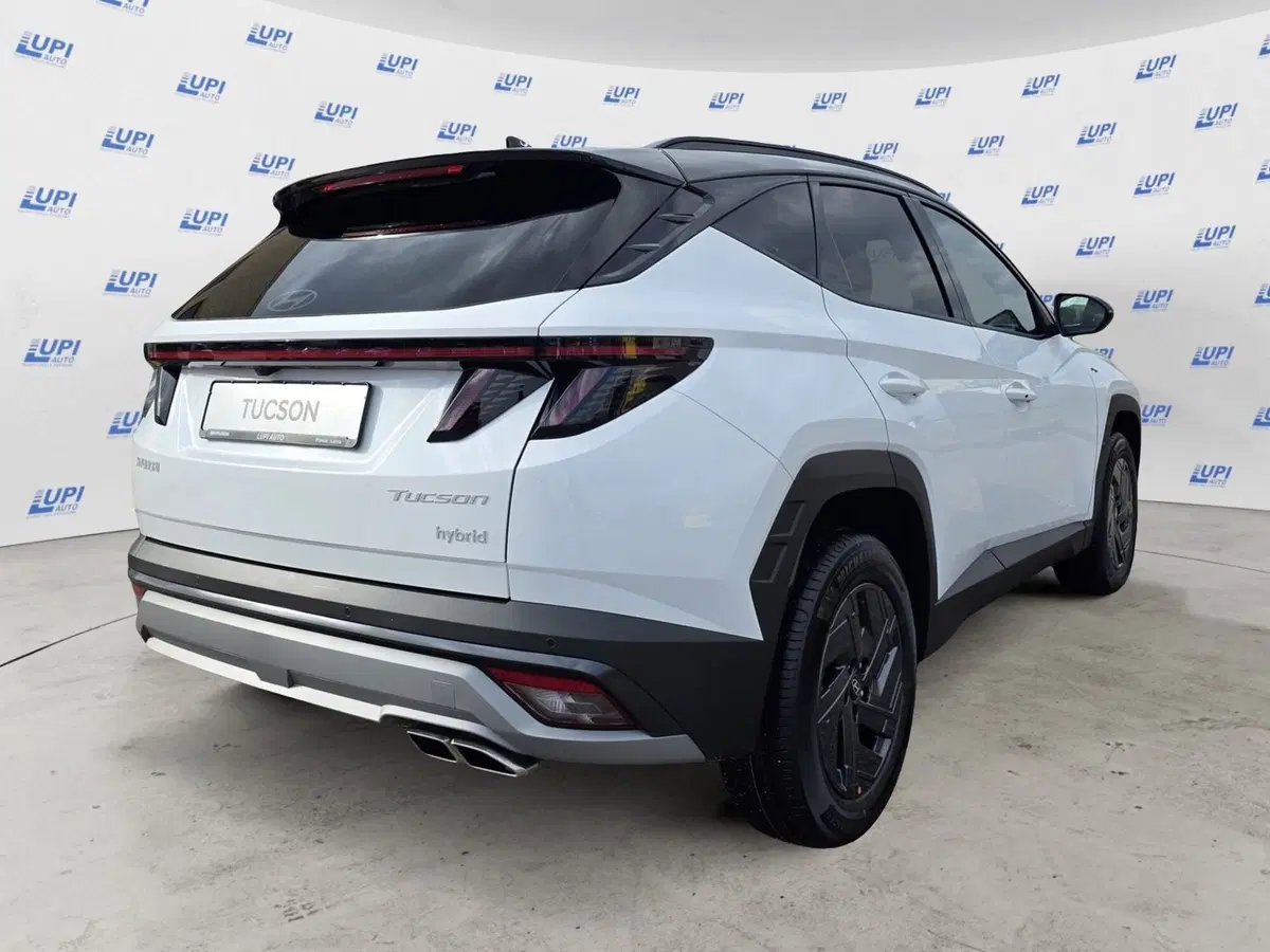 Hyundai Tucson nuova a Pistoia (7)