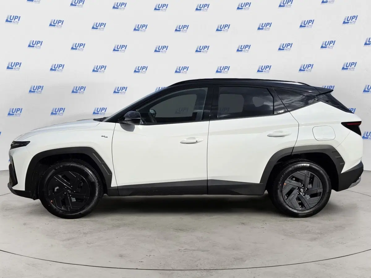 Hyundai Tucson nuova a Pistoia (8)