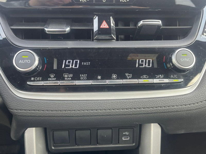 Toyota Corolla Cross Hybrid usata a Ragusa (13)