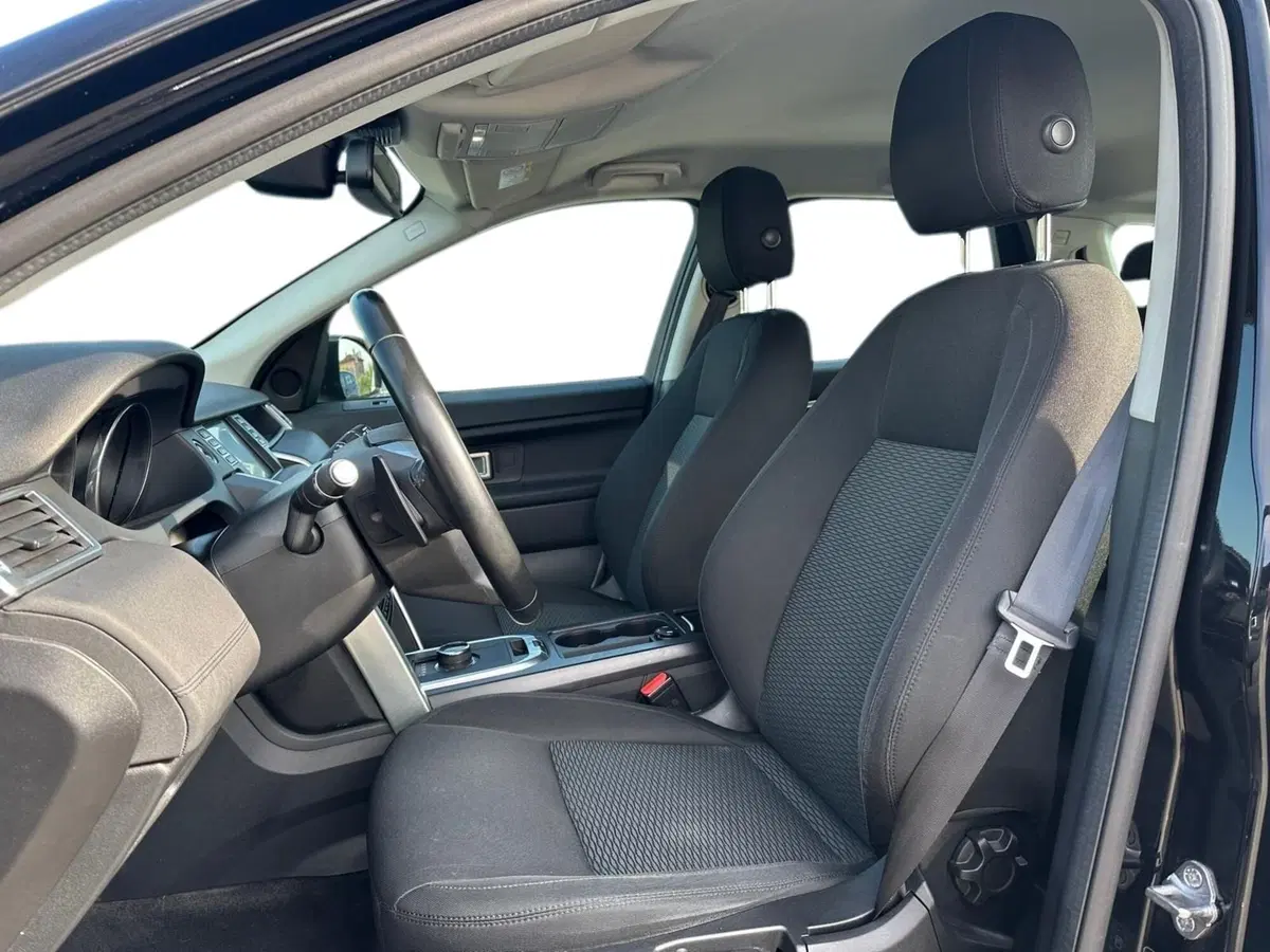 Land Rover Discovery Sport usata a Pistoia (8)