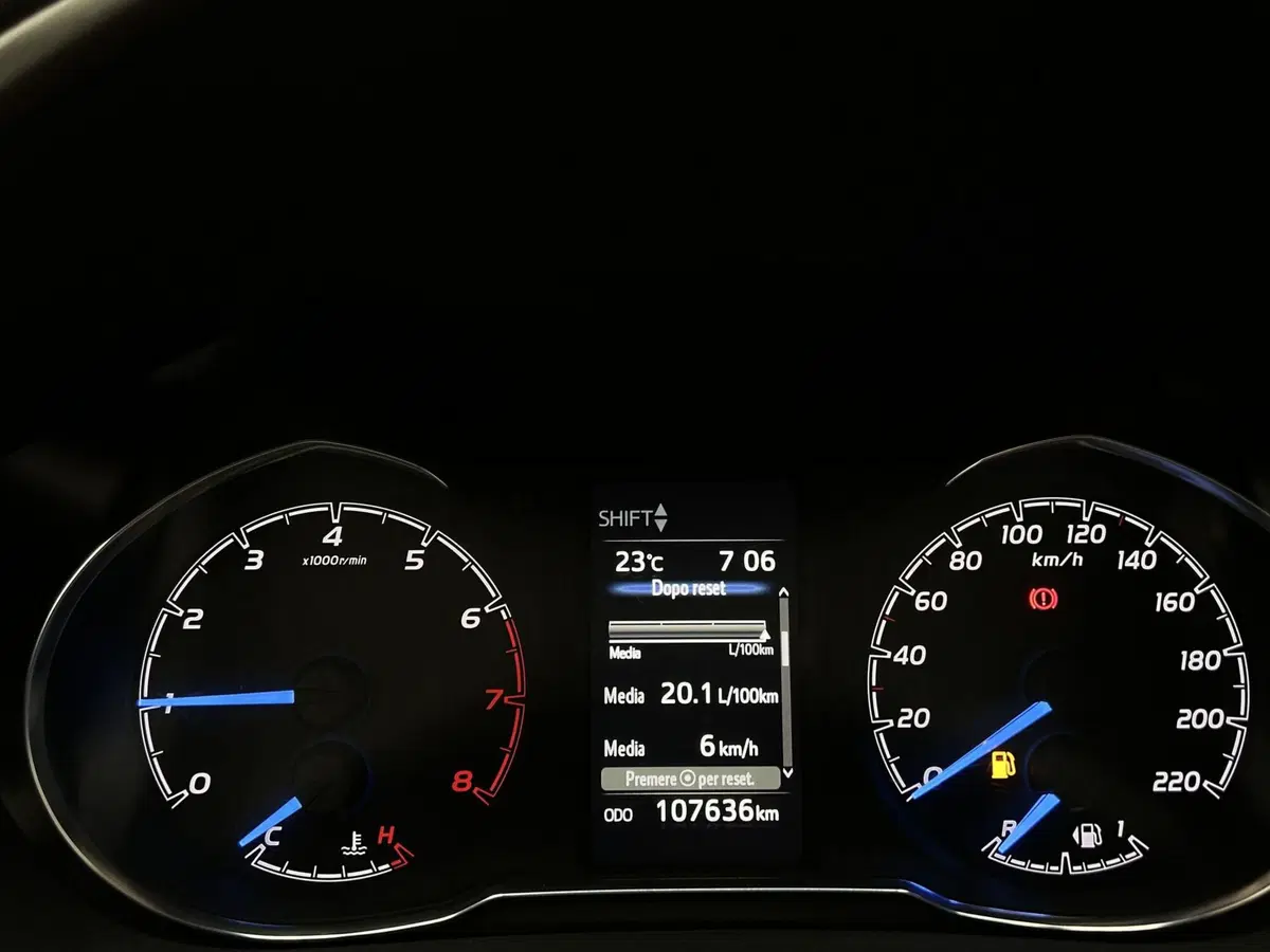 Toyota Yaris usata a Milano (12)