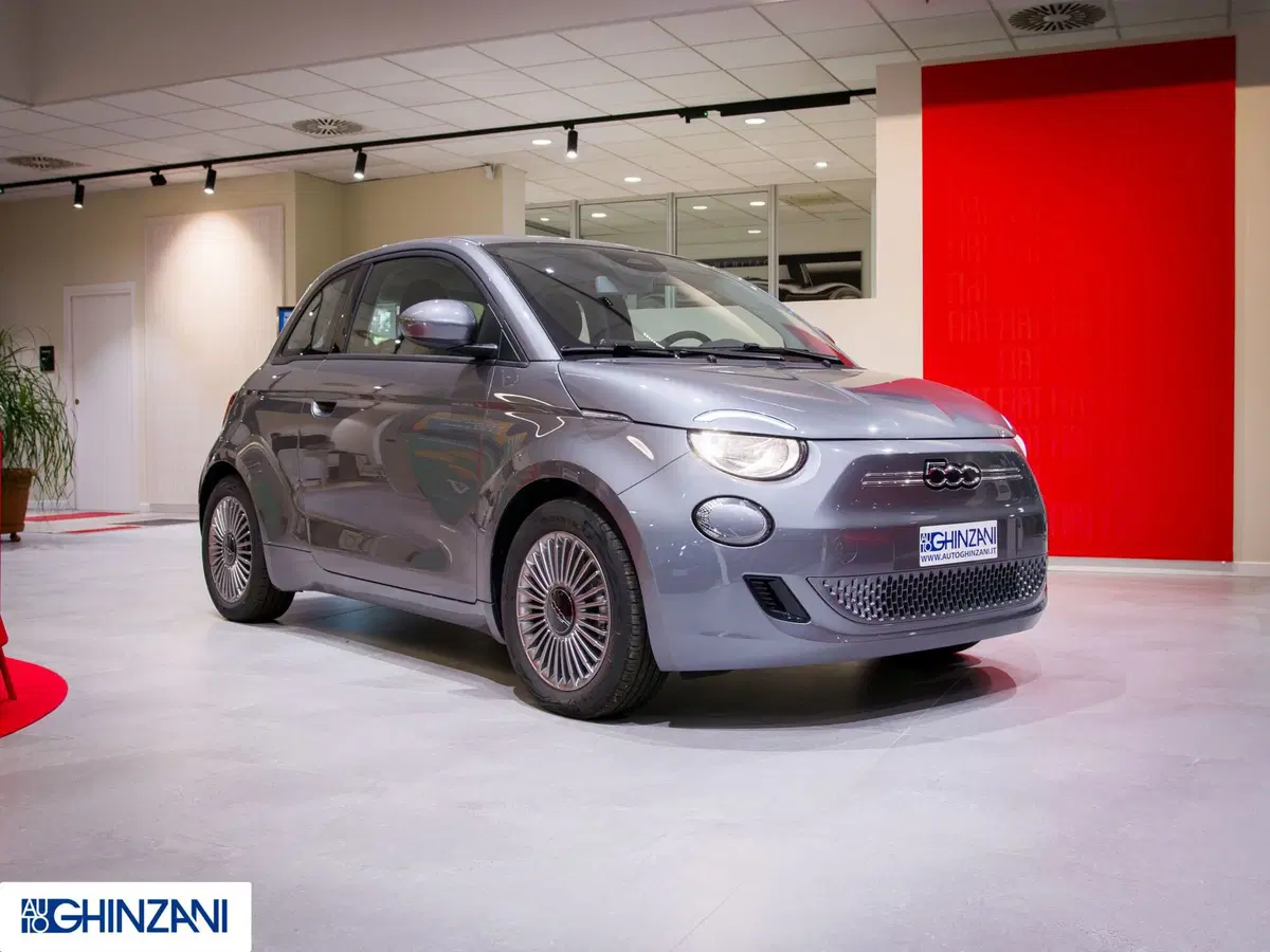 Fiat 500 Cabrio nuova a Bergamo (4)