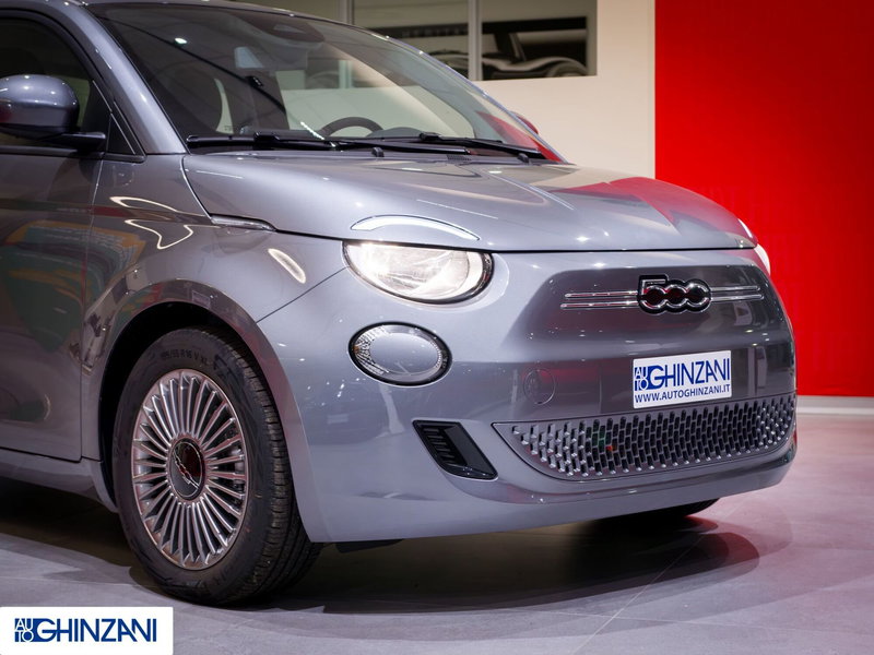 Fiat 500 Cabrio nuova a Bergamo (5)