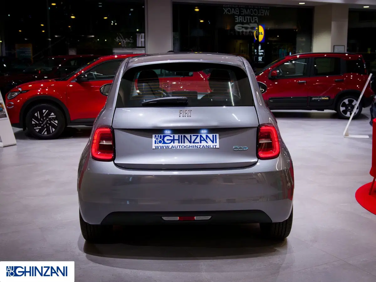 Fiat 500 Cabrio nuova a Bergamo (6)