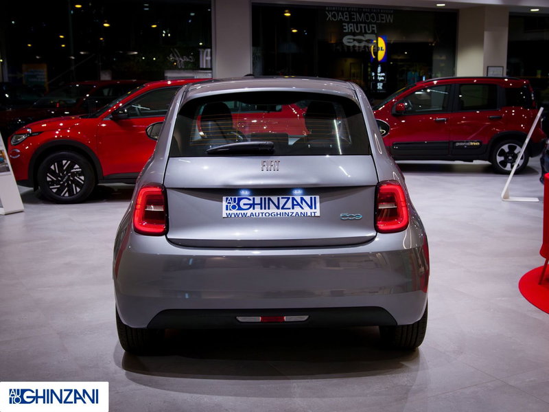 Fiat 500 Cabrio nuova a Bergamo (6)