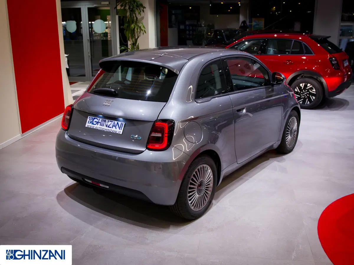 Fiat 500 Cabrio nuova a Bergamo (7)