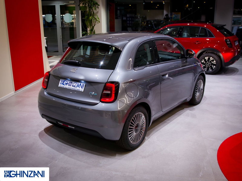 Fiat 500 Cabrio nuova a Bergamo (7)
