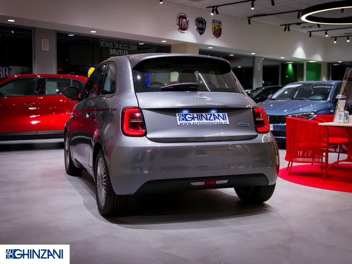 Fiat 500 Cabrio nuova a Bergamo (8)