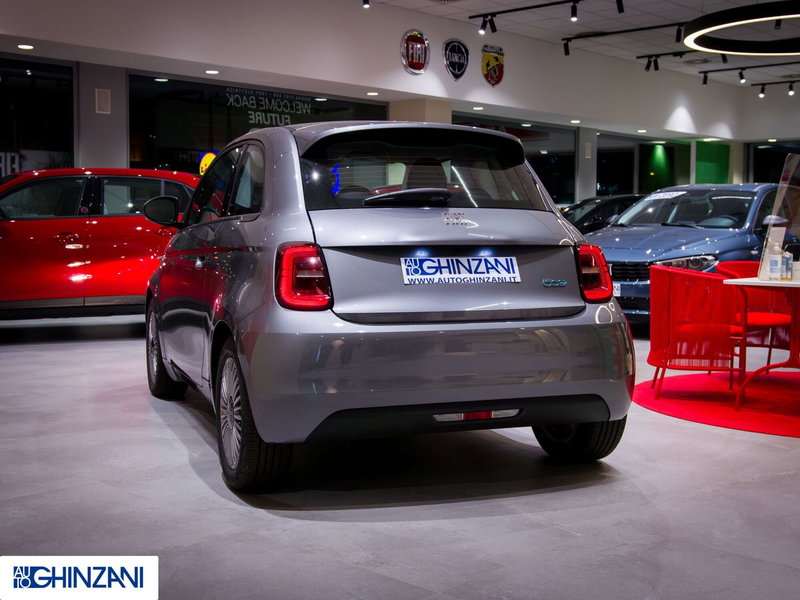 Fiat 500 Cabrio nuova a Bergamo (8)