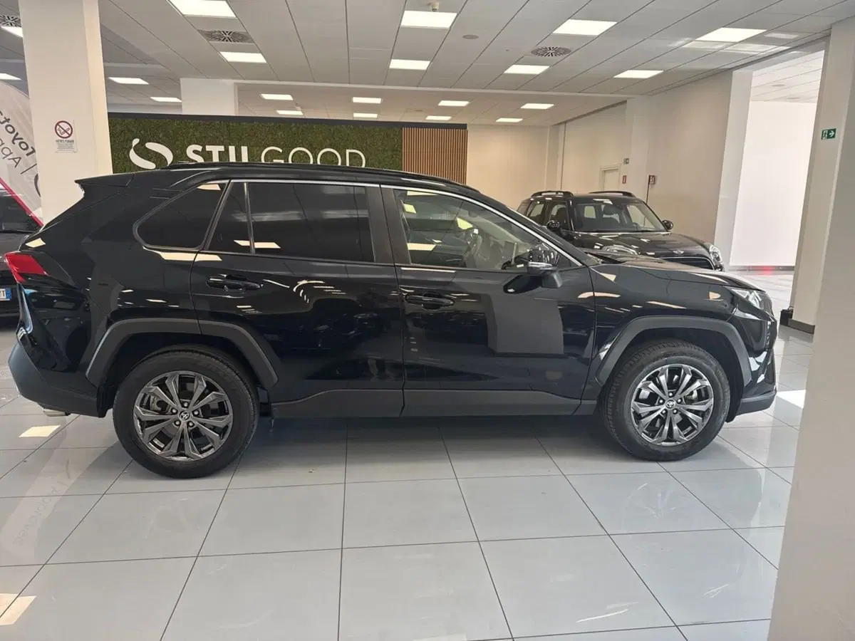 Toyota Rav4 usata a Prato (6)