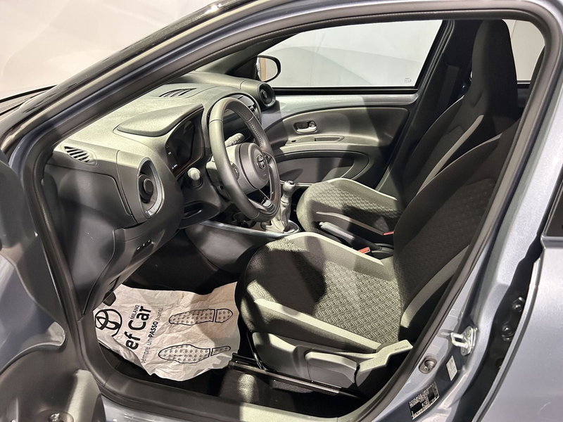 Toyota Aygo X usata a Milano (12)