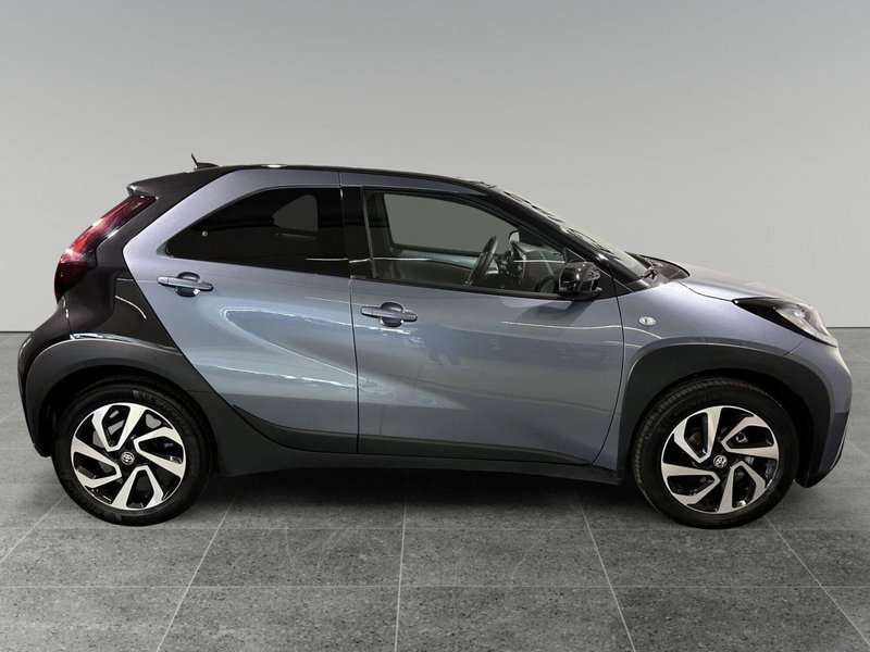 Toyota Aygo X usata a Milano (14)