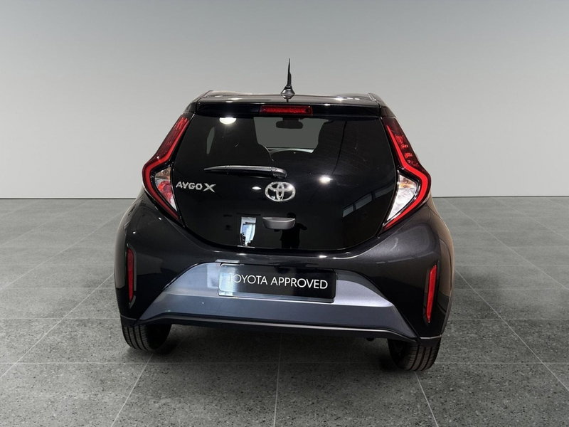 Toyota Aygo X usata a Milano (4)