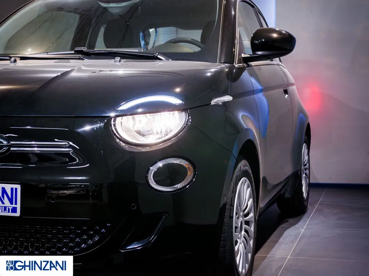 Fiat 500 Cabrio nuova a Bergamo (14)