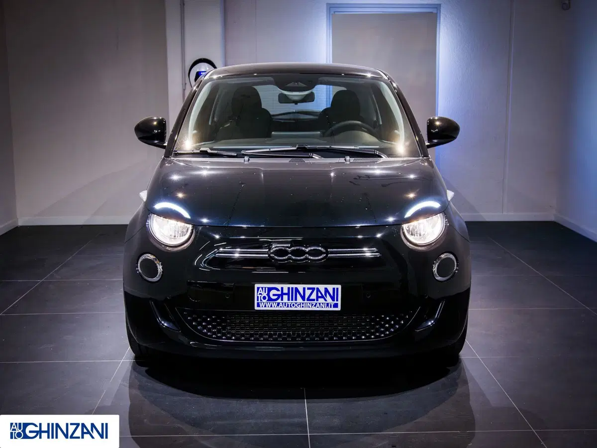 Fiat 500 Cabrio nuova a Bergamo (4)