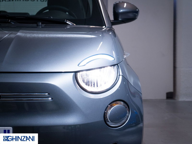 Fiat 500 Cabrio nuova a Bergamo (12)