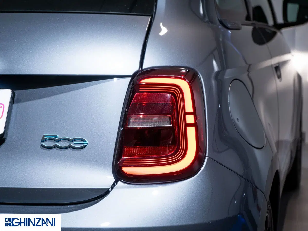 Fiat 500 Cabrio nuova a Bergamo (13)