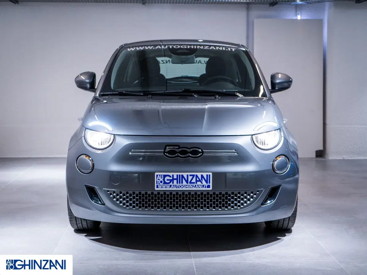 Fiat 500 Cabrio nuova a Bergamo (3)