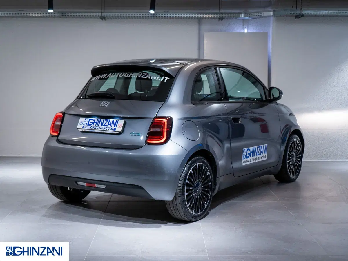 Fiat 500 Cabrio nuova a Bergamo (6)