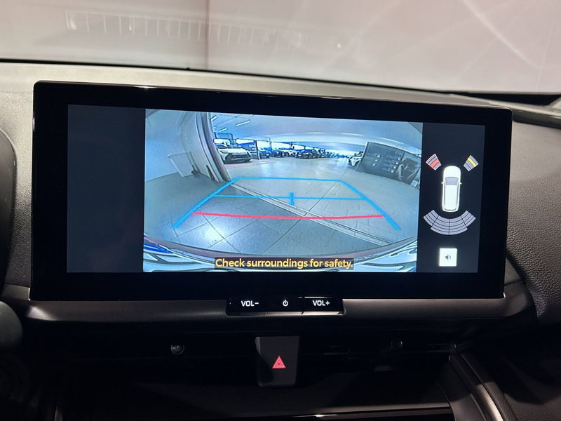 Toyota Toyota C-HR nuova a Milano (11)