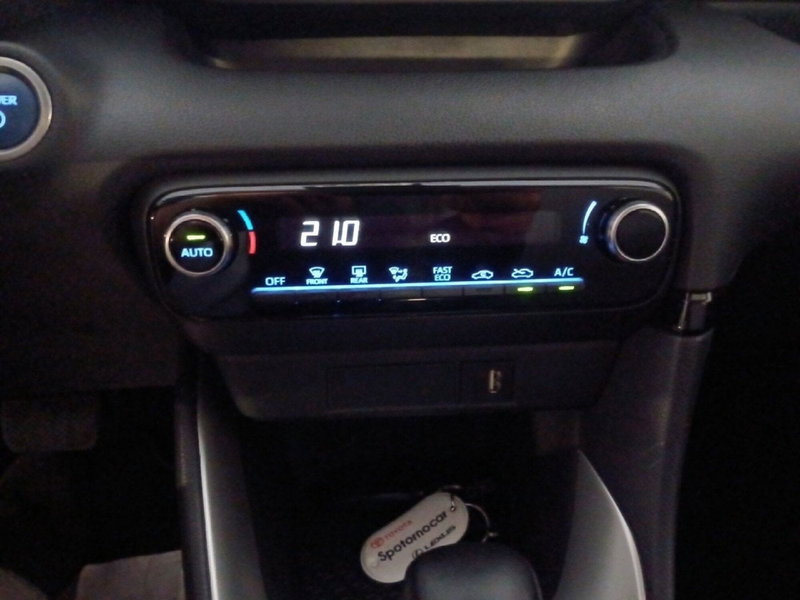 Toyota Yaris usata a Milano (17)