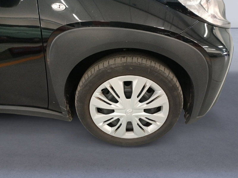 Toyota Aygo X usata a Milano (10)